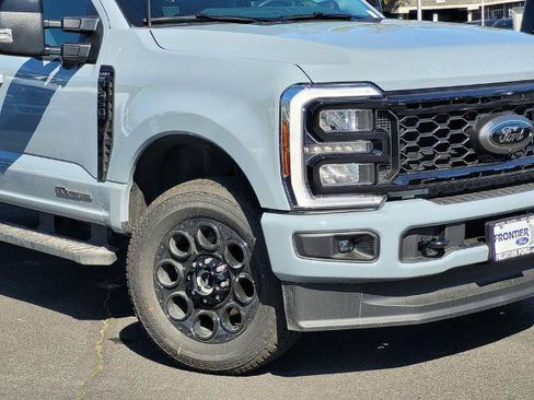 New 2026 Ford F250 Lariat w/ Black Appearance Package AWD/4WD image 28