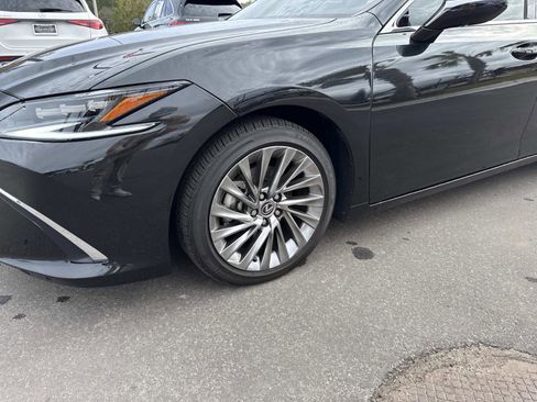 Used 2022 Lexus ES 350 Ultra Luxury image 9