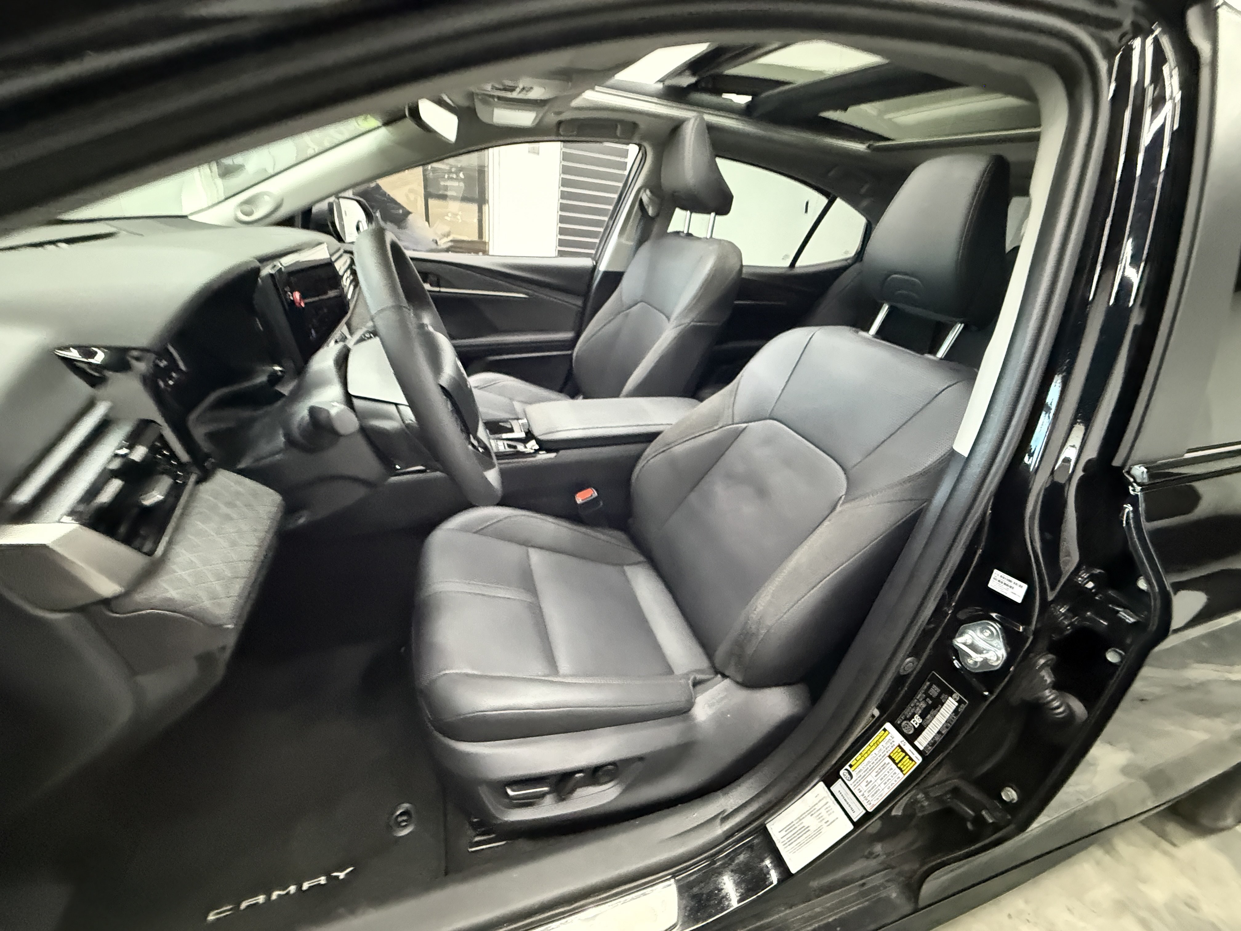 Used 2026 Toyota Camry XLE AWD/4WD image 10