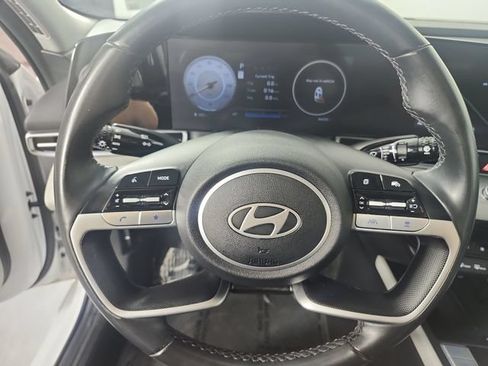 Used 2024 Hyundai Elantra Limited FWD image 10