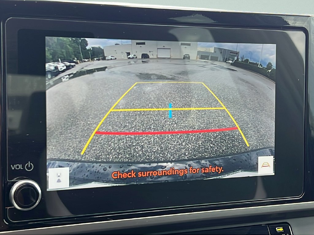 Used 2025 Toyota Camry LE FWD image 17