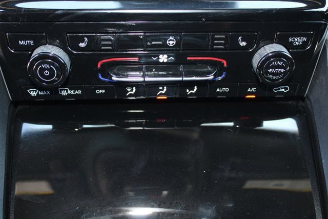 Used 2025 Jeep Grand Cherokee Altitude RWD image 29