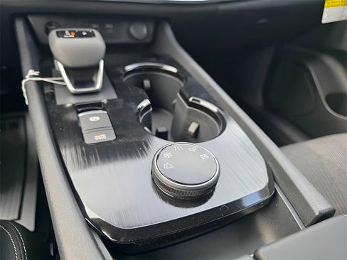 New 2026 Nissan Rogue SV image 25