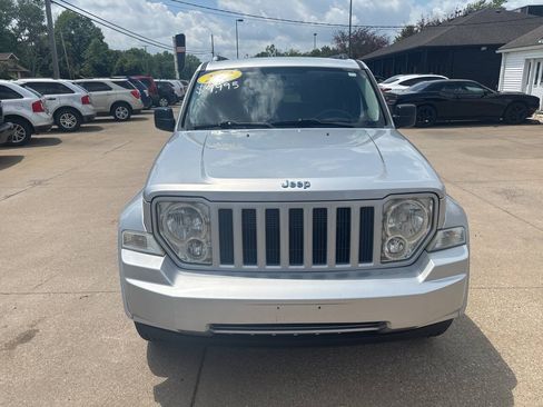 Used 2012 Jeep Liberty Sport AWD/4WD image 5
