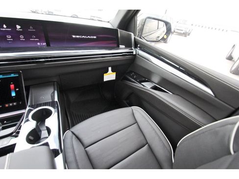 New 2026 Cadillac Escalade ESV Sport RWD image 10