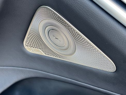 Certified 2022 Mercedes-Benz S 500 4MATIC image 31