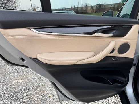 Used 2016 BMW X5 xDrive40e image 23