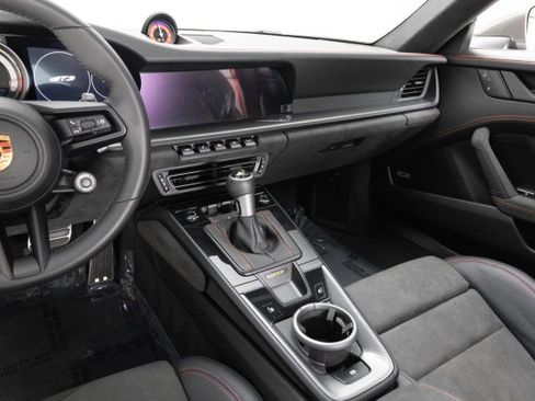 Used 2022 Porsche 911 GT3 image 14