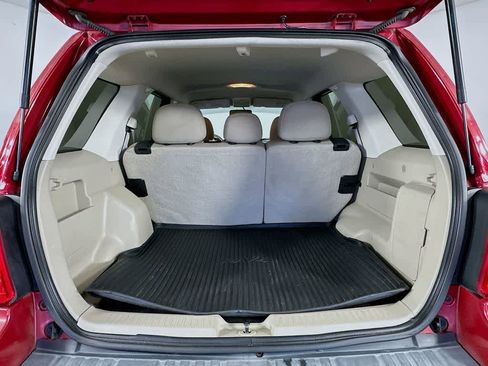 Used 2011 Ford Escape XLT image 19