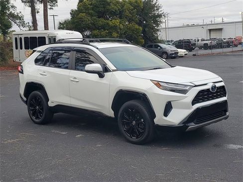 Used 2023 Toyota RAV4 SE image 33