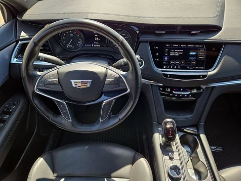 Used 2025 Cadillac XT5 Premium Luxury w/ Technology Package AWD/4WD image 14