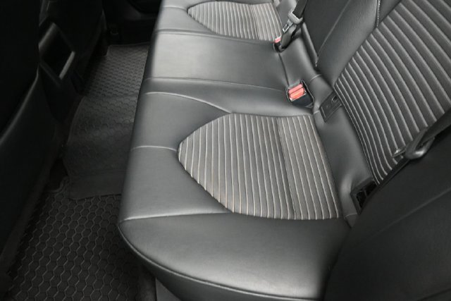 Used 2022 Toyota Camry SE FWD image 22