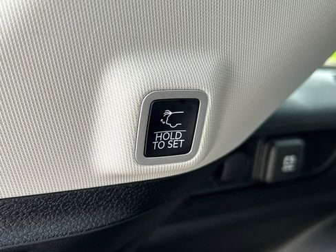 Used 2024 Jeep Grand Cherokee Limited w/ Black Appearance Package image 48