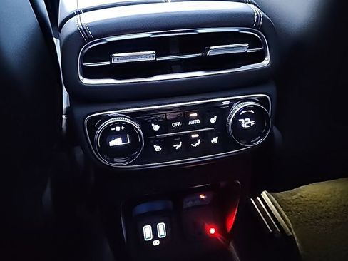 Used 2024 Genesis GV80 3.5T Prestige w/ Prestige Package image 24