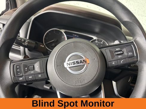 Used 2021 Nissan Rogue S image 11