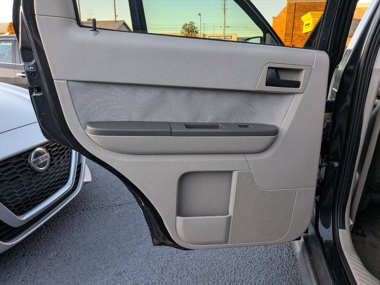 Used 2011 Ford Escape XLT w/ 202A Rapid Spec Order Code FWD image 28