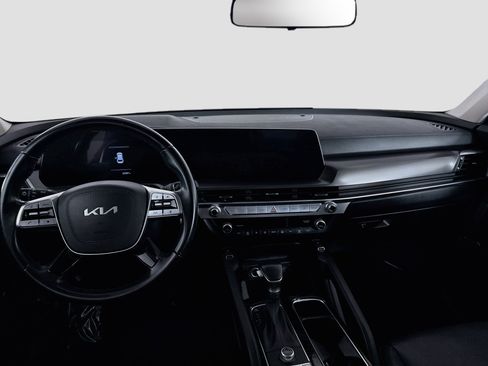 Used 2025 Kia Telluride S FWD image 17