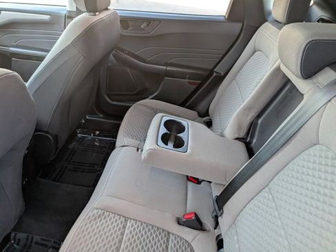 Used 2022 Ford Escape SE w/ SE Sport Appearance Package image 19