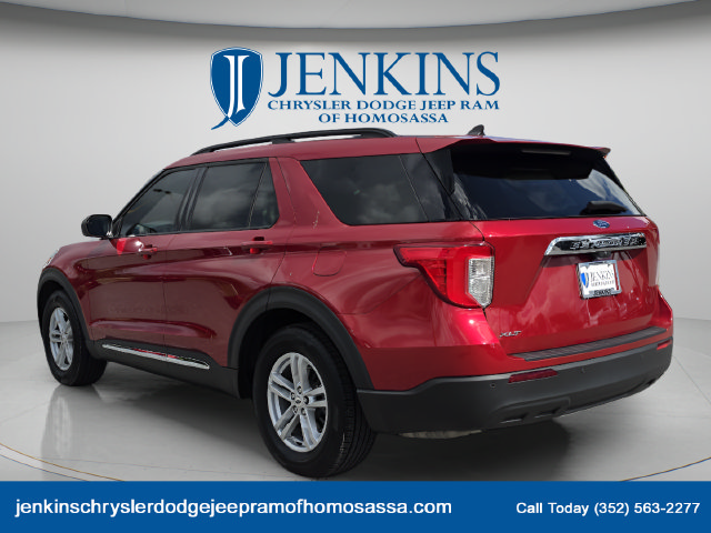 Used 2024 Ford Explorer XLT RWD image 7