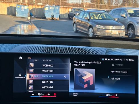 Used 2023 BMW iX xDrive50 w/ BMW I Signature Blue Package image 14