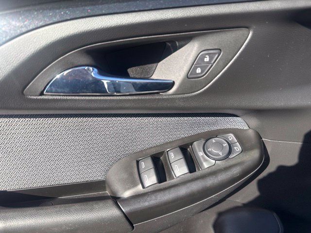 Used 2023 Chevrolet TrailBlazer LT w/ Convenience Package FWD image 11