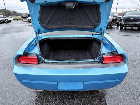 Used 2010 Dodge Challenger R/T image 9