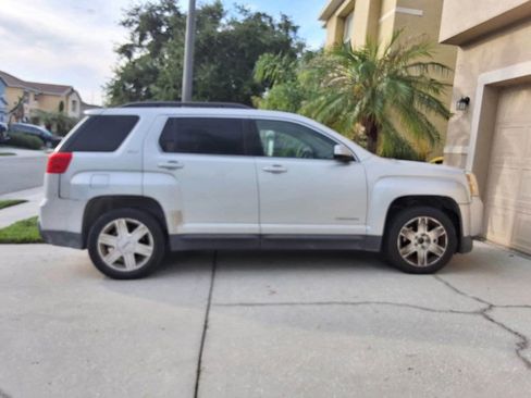 Used 2010 GMC Terrain SLT AWD/4WD image 1