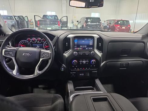 Used 2019 Chevrolet Silverado 1500 RST AWD/4WD image 4