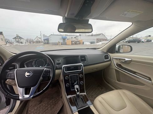 Used 2015 Volvo S60 T5 Premier image 14