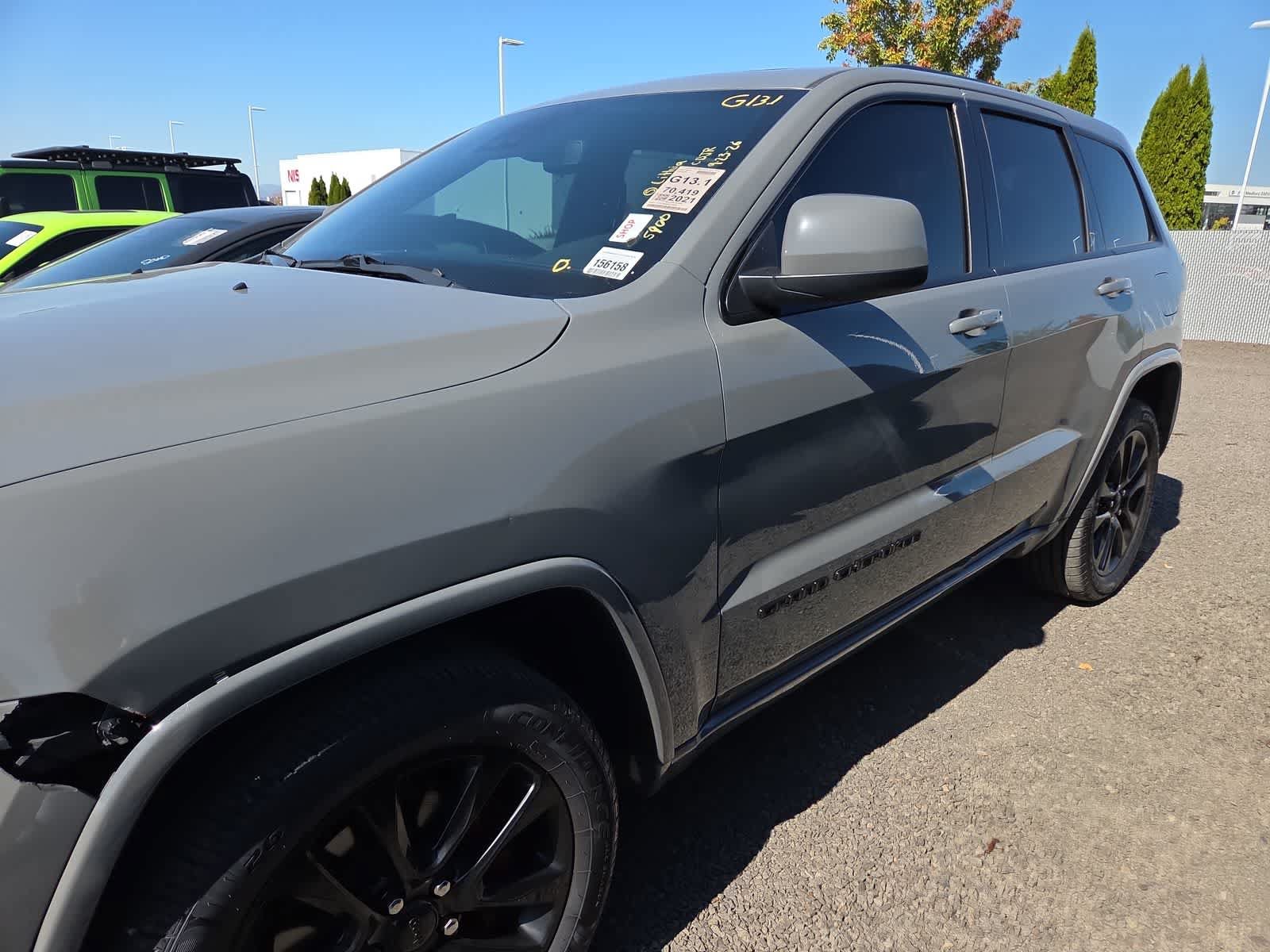 Used 2021 Jeep Grand Cherokee Laredo X AWD/4WD image 2