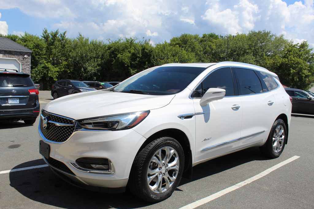 Used 2018 Buick Enclave Avenir w/ Avenir Technology Package FWD image 1