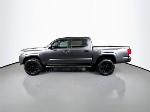 Used 2017 Toyota Tacoma SR image 2
