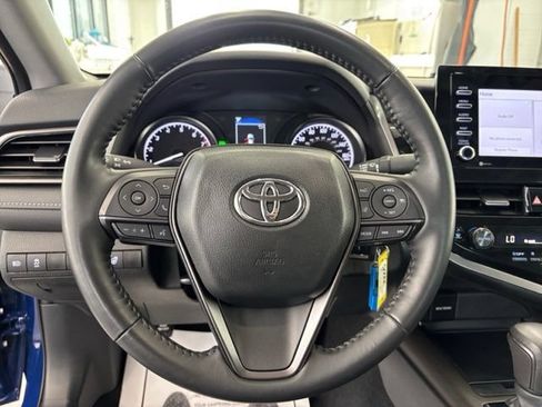 Used 2024 Toyota Camry SE w/ Cold Weather Package FWD image 13