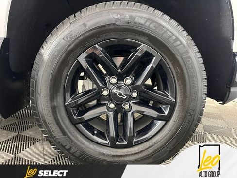 Used 2021 Chevrolet Silverado 1500 LT Trail Boss w/ Convenience Package II AWD/4WD image 33