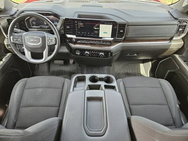 Used 2024 GMC Sierra 1500 Elevation w/ LPO, Elevation Black Package AWD/4WD image 26