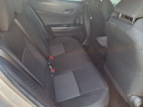 Used 2018 Toyota C-HR XLE FWD image 32