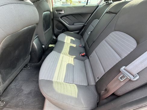 Used 2017 Kia Forte S w/ S Premium Package FWD image 28