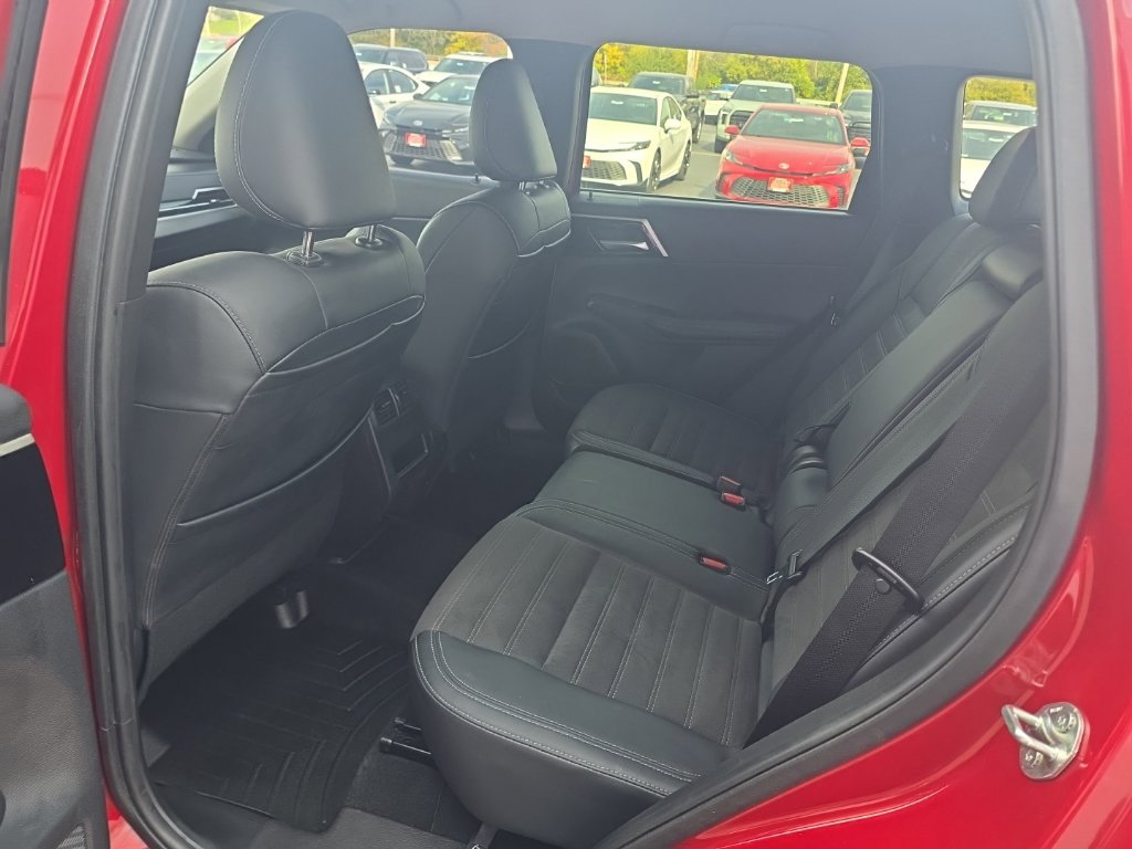 Used 2023 Mitsubishi Outlander SE AWD/4WD image 12