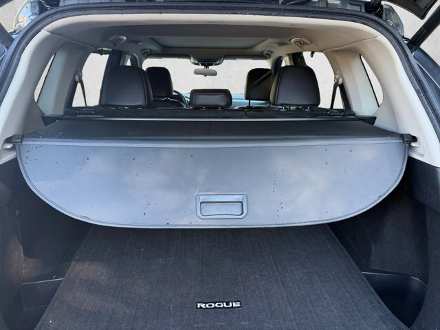 Used 2021 Nissan Rogue SV w/ Premium Package FWD image 24