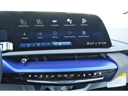 New 2026 Cadillac Optiq Sport 1 image 15