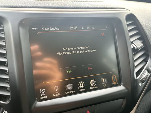 Certified 2017 Jeep Cherokee Latitude w/ Comfort/Convenience Group image 22