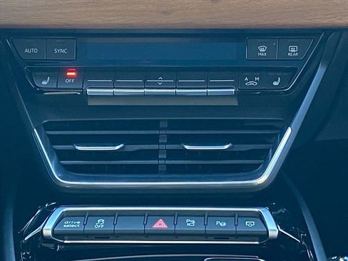 Used 2023 Audi e-tron GT Prestige w/ Prestige Package image 9