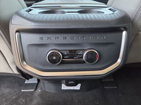 New 2026 Ford Expedition Active image 18