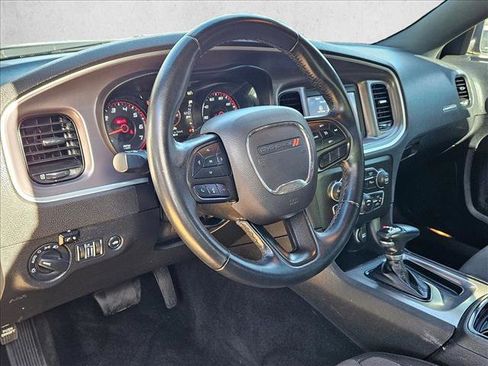 Used 2022 Dodge Charger SXT w/ Blacktop Package image 10