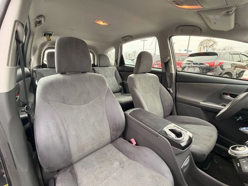 Used 2012 Toyota Prius V Three image 21