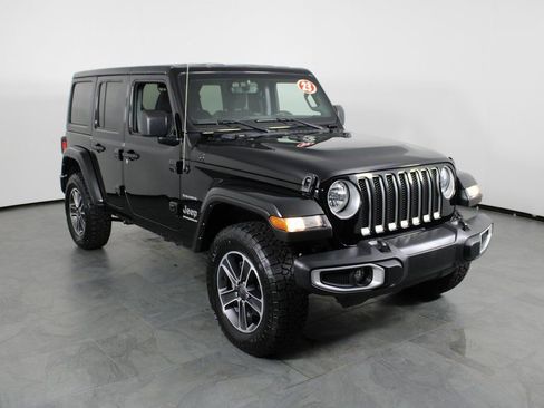 Used 2023 Jeep Wrangler Sahara image 11