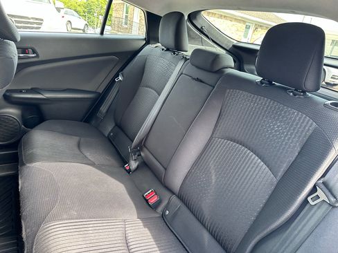 Used 2018 Toyota Prius Two image 30