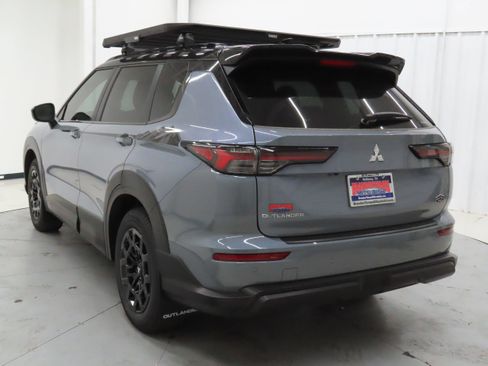 New 2026 Mitsubishi Outlander AWD image 6