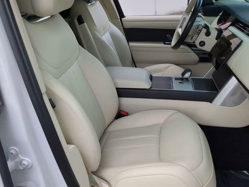Used 2024 Land Rover Range Rover Autobiography image 23