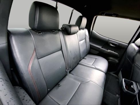Used 2019 Toyota Tacoma TRD Pro AWD/4WD image 18